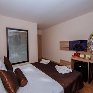Deluxe Double Room Side Sea View